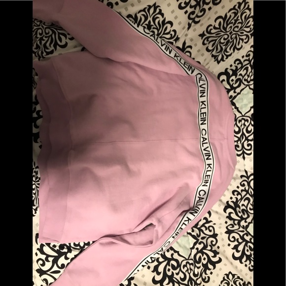 Calvin Klein purple sweater - Picture 2 of 3